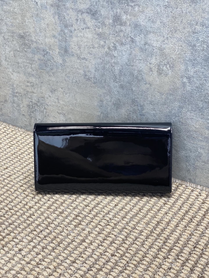 Y51 clutch bags